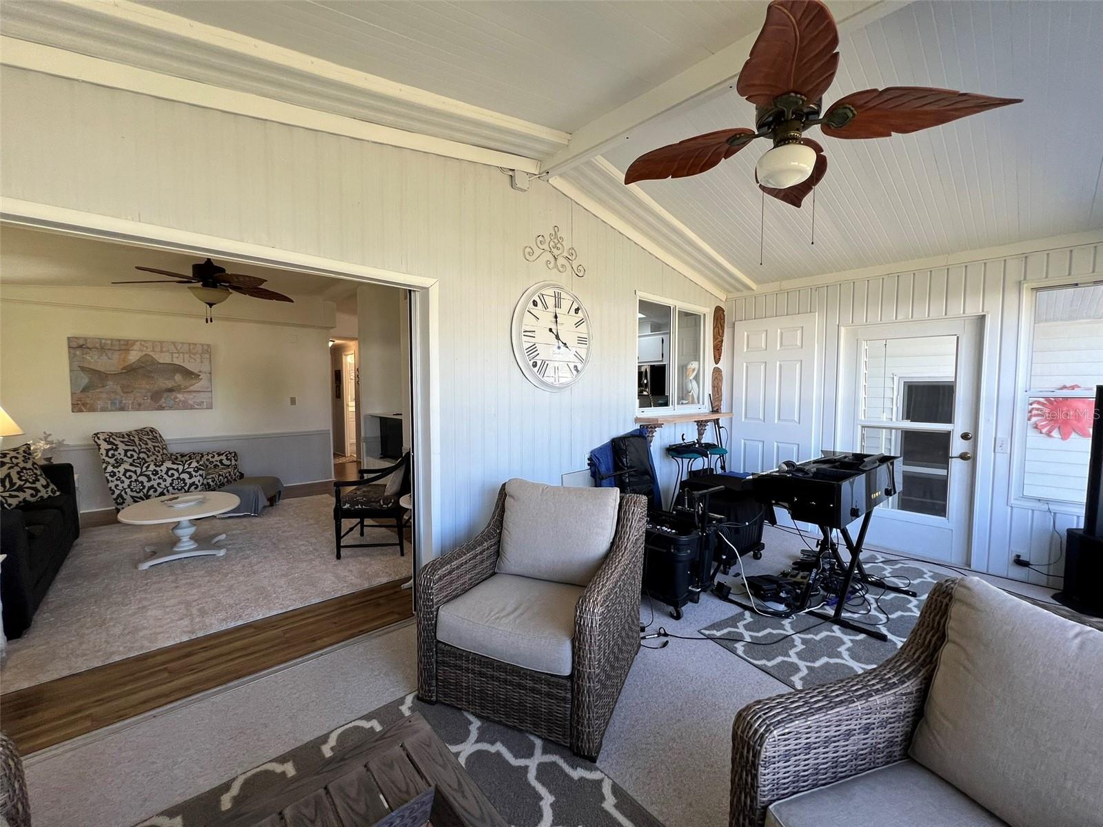 FLORAL LAKES - Residential