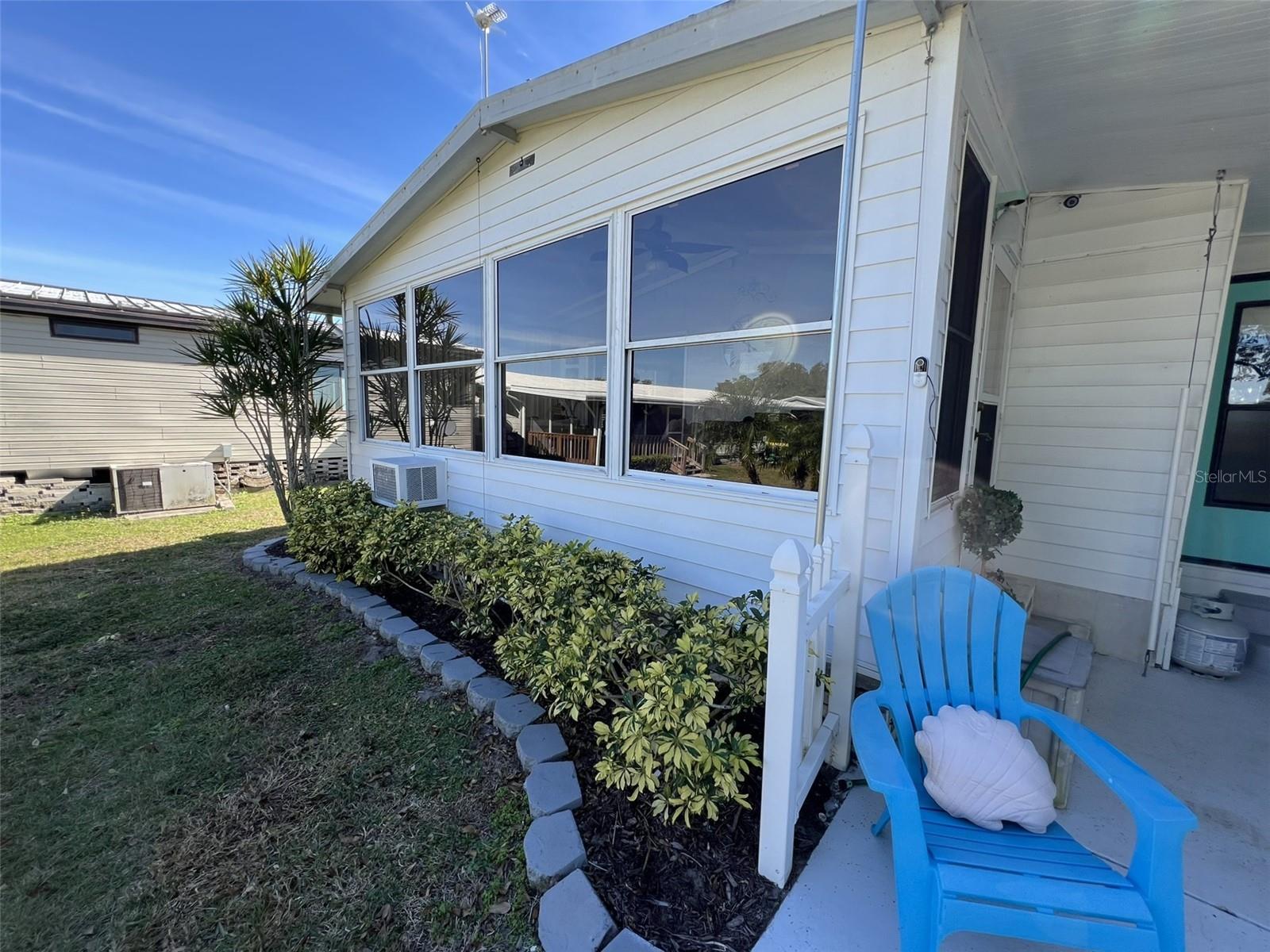 FLORAL LAKES - Residential