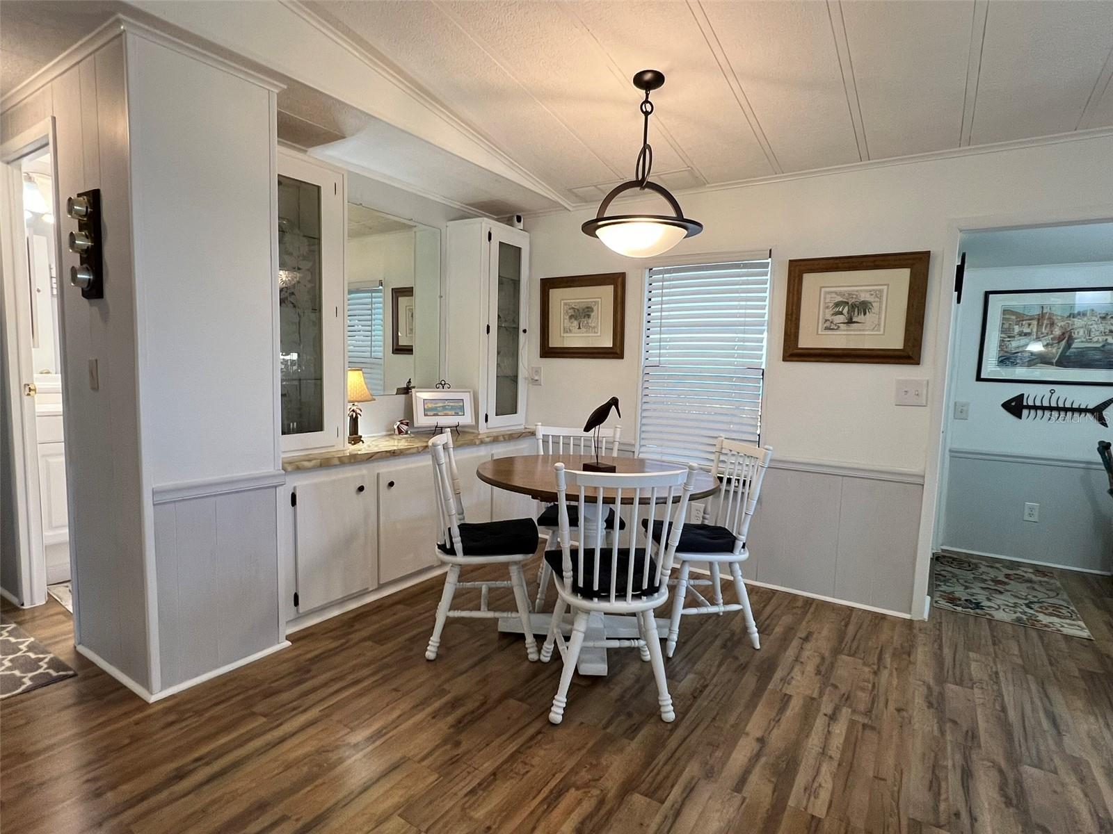 FLORAL LAKES - Residential