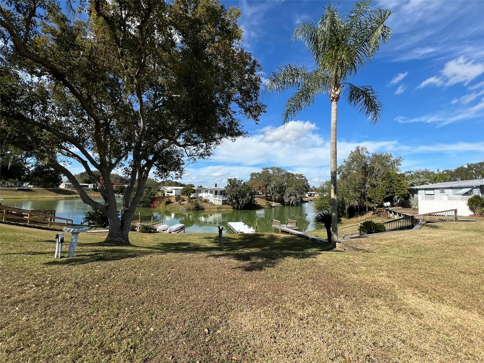FLORAL LAKES - Residential