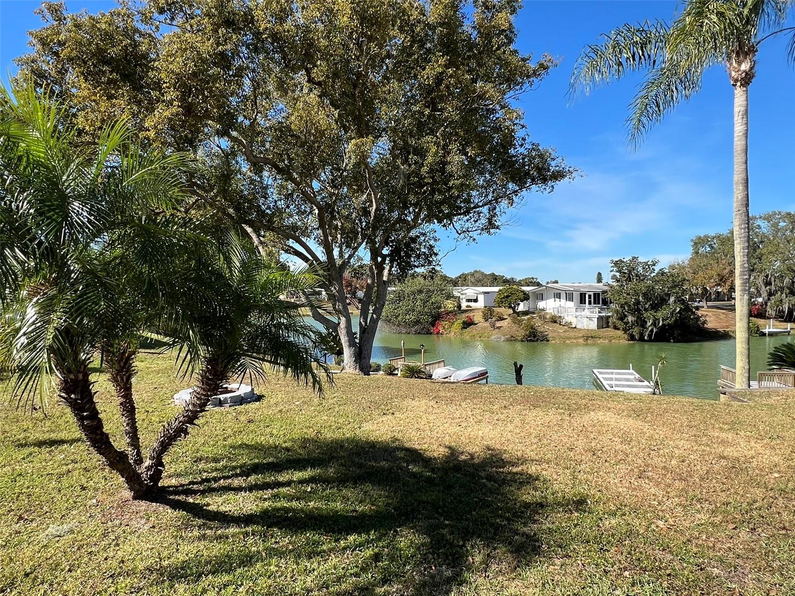 FLORAL LAKES - Residential