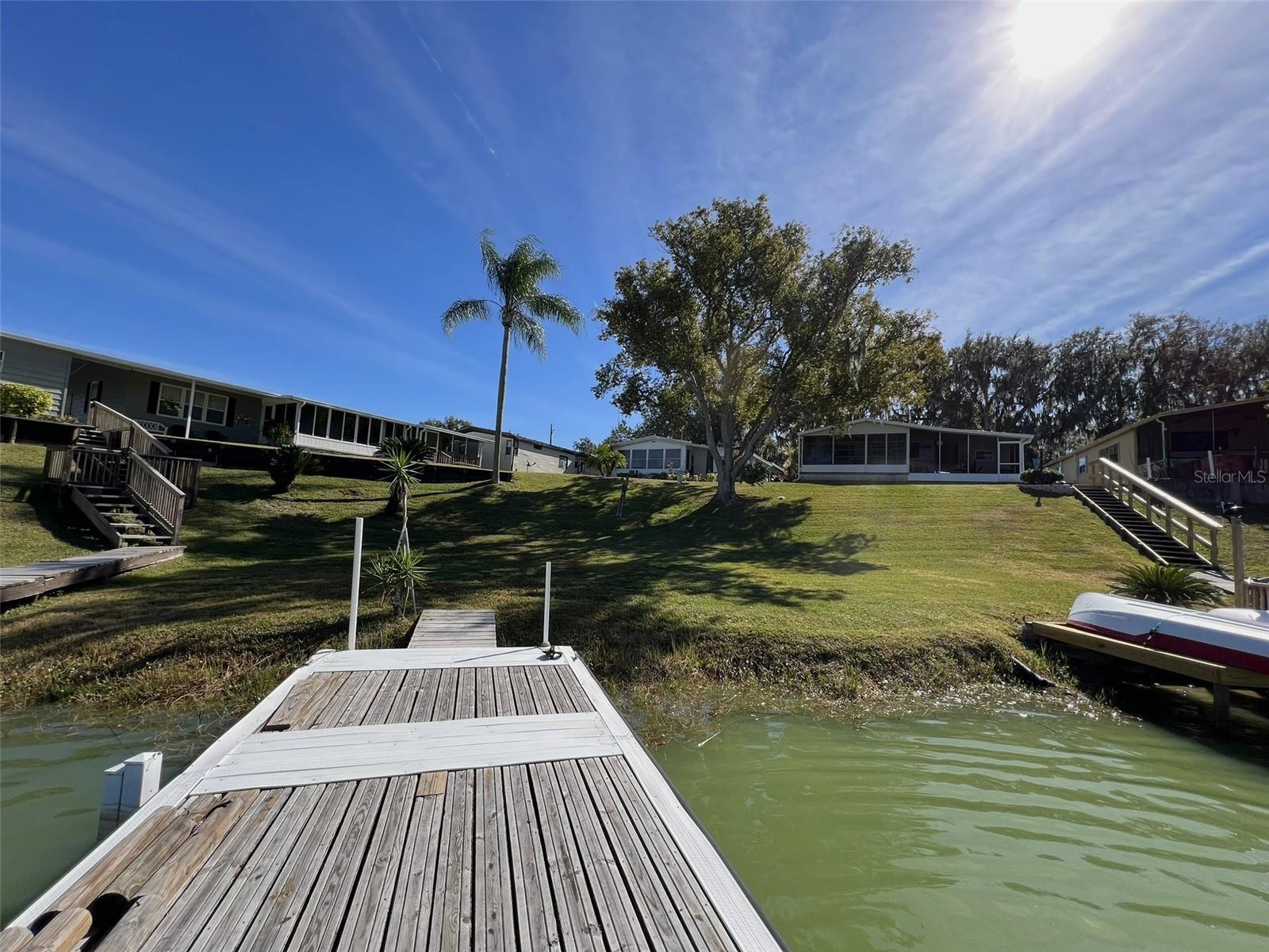 FLORAL LAKES - Residential