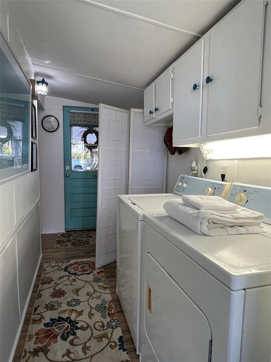 FLORAL LAKES - Residential