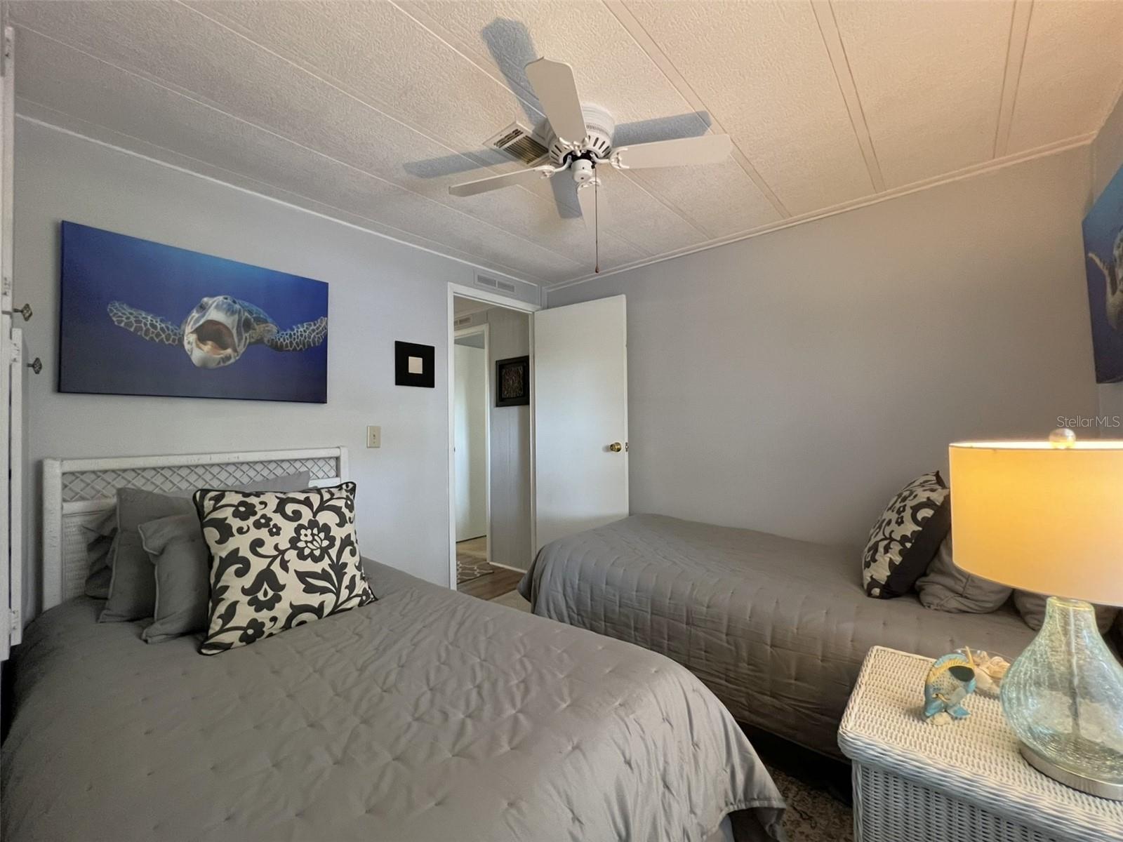 FLORAL LAKES - Residential