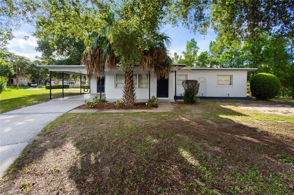 Photo of 1234 Circle Drive, Lake Wales, FL 33853 (MLS # K4903767)