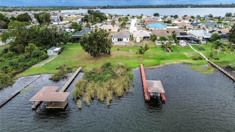 A home in WINTER HAVEN