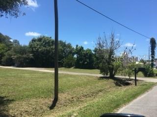 VENETIAN GARDENS - Land