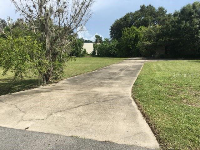 VENETIAN GARDENS - Land