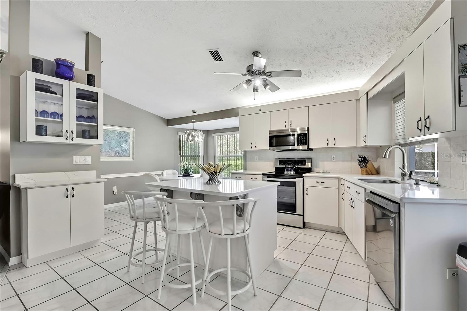 3943 W FIELDWOOD COURT