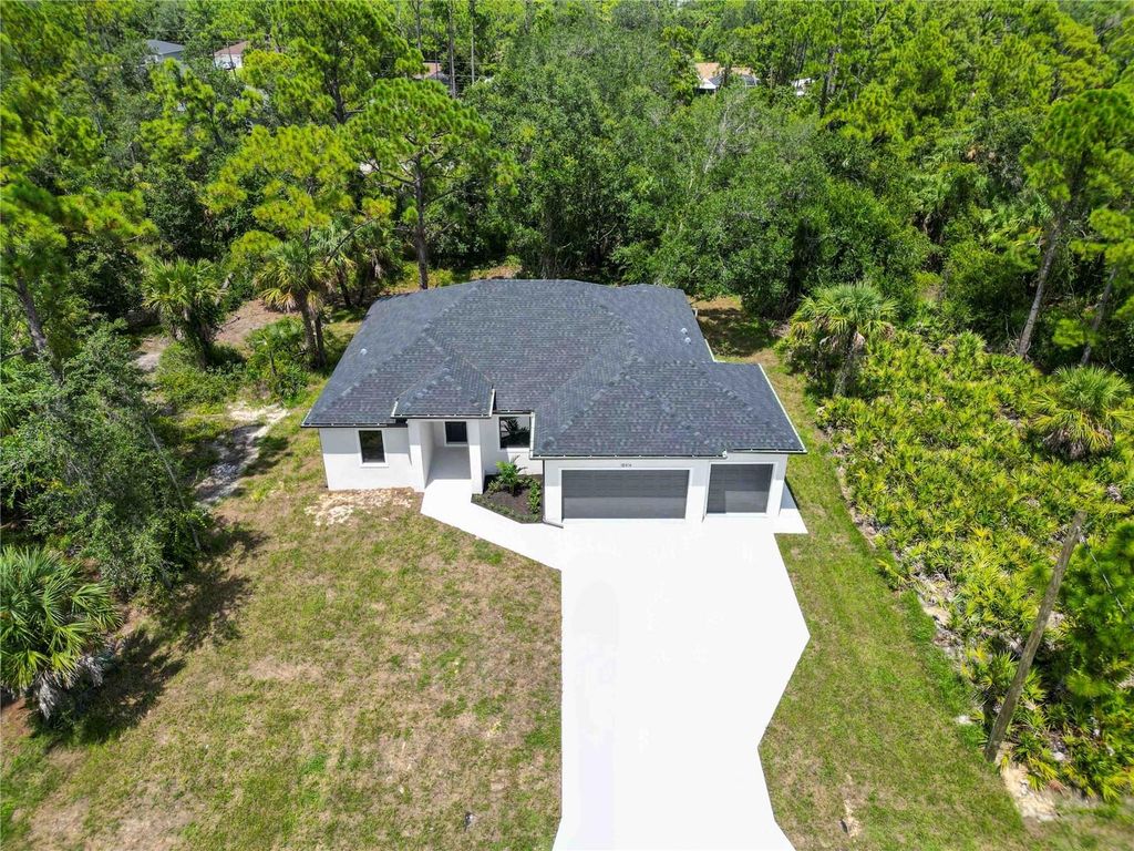 Photo of 18414 Lincoya Avenue, Port Charlotte, FL 33954 (MLS # N6140377)