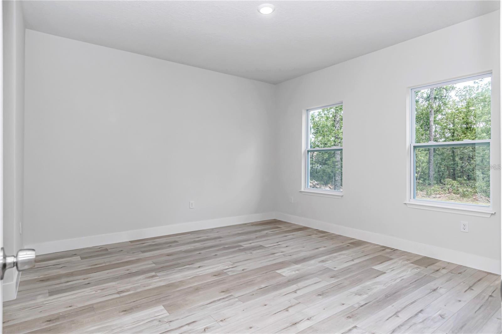 MARION OAKS UN 10 - Residential Lease