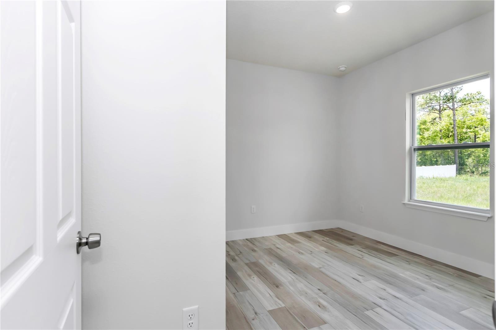 MARION OAKS UN 10 - Residential Lease