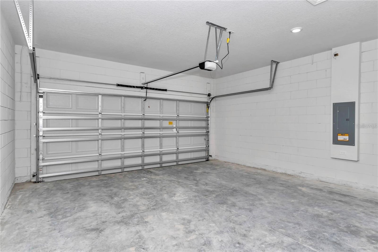 MARION OAKS UN 10 - Residential Lease