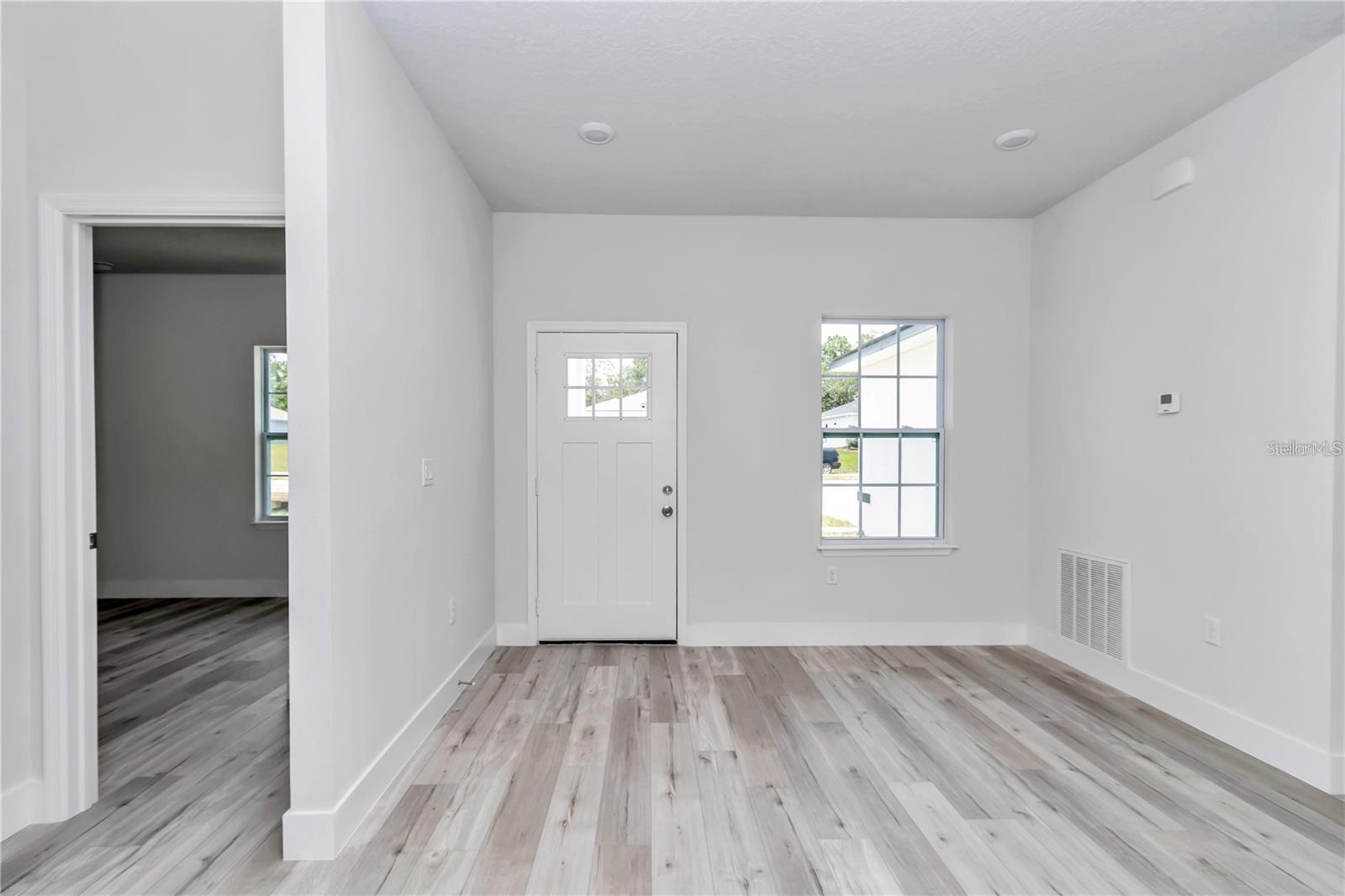 MARION OAKS UN 10 - Residential Lease