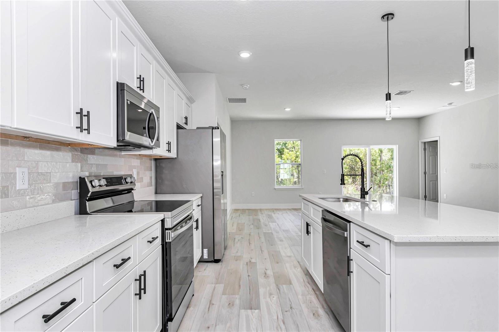 MARION OAKS UN 10 - Residential Lease