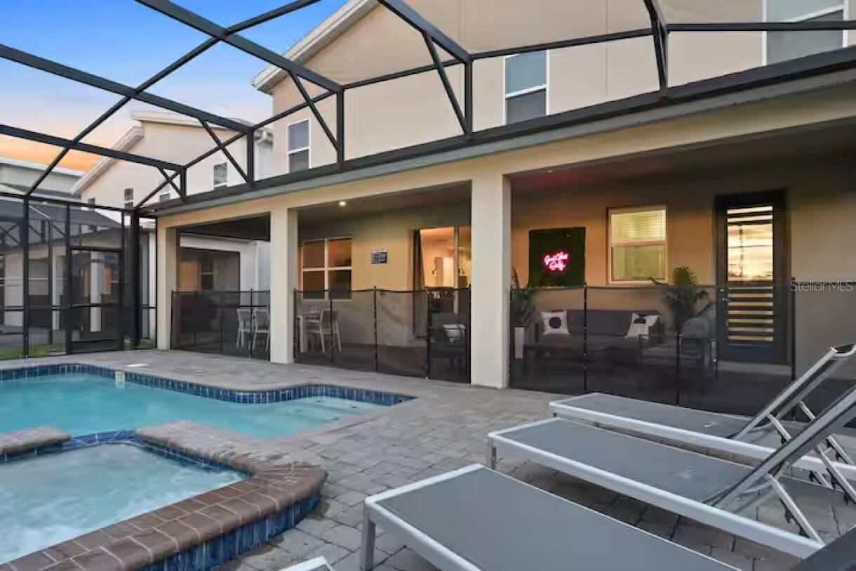 COVE AT STOREY LAKE II - Residential