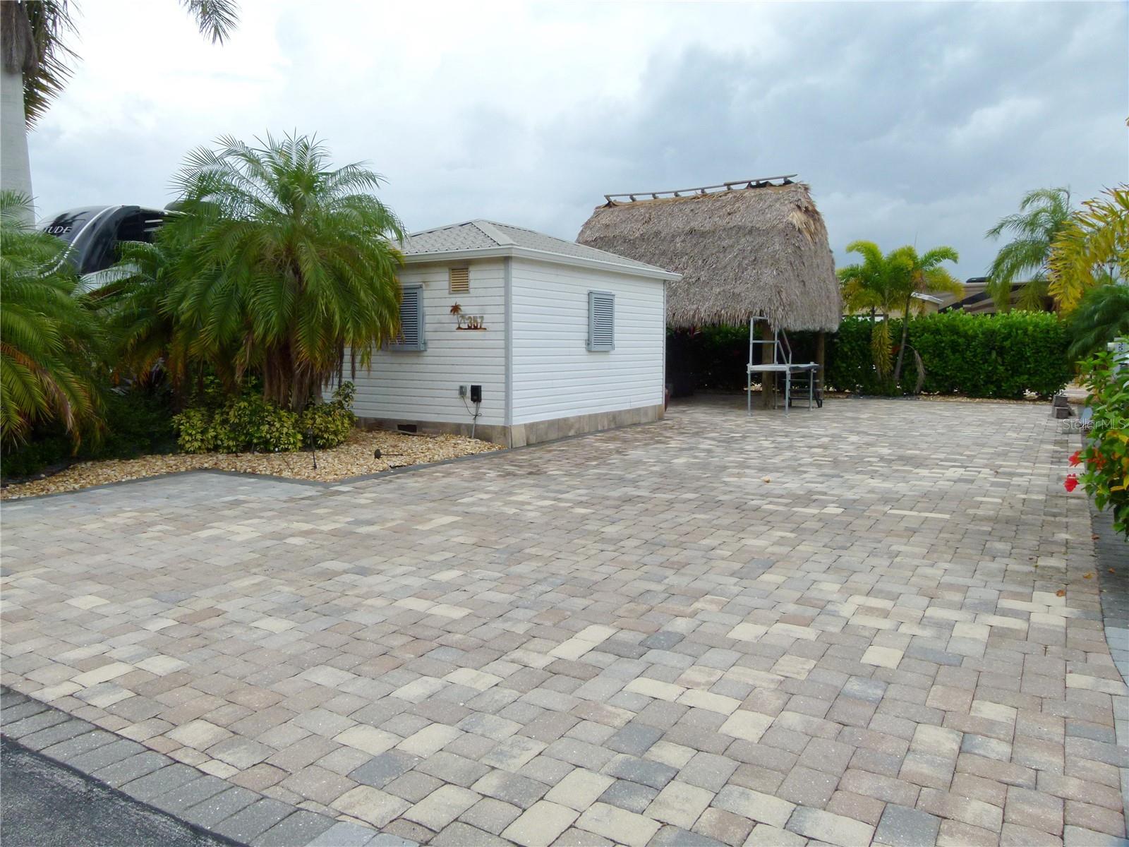 SILVER PALMS RV RESORT - Land