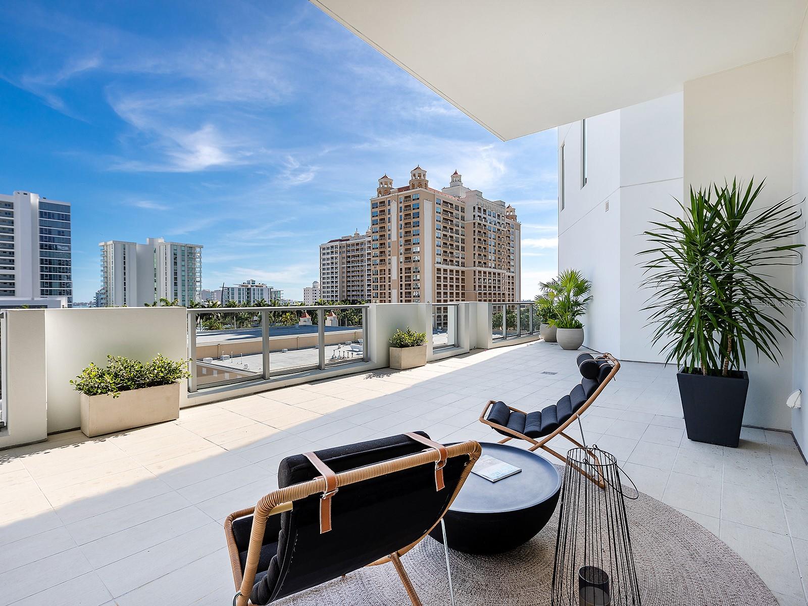 BAYSO SARASOTA - Residential
