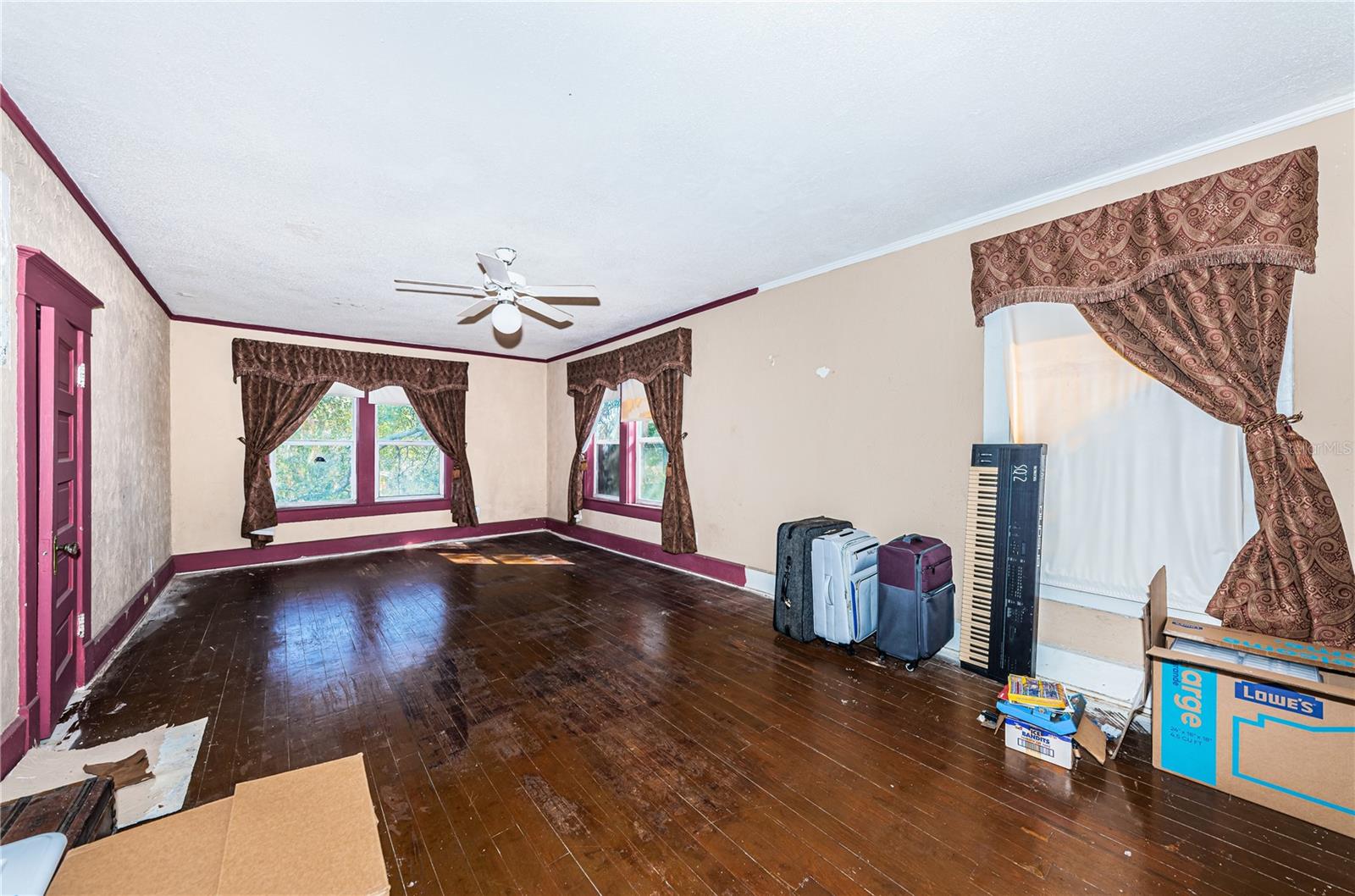 138 N 10TH AVENUE NE