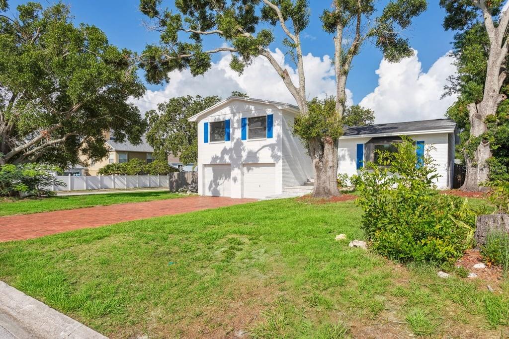 RIVIERA HEIGHTS - Residential Lease