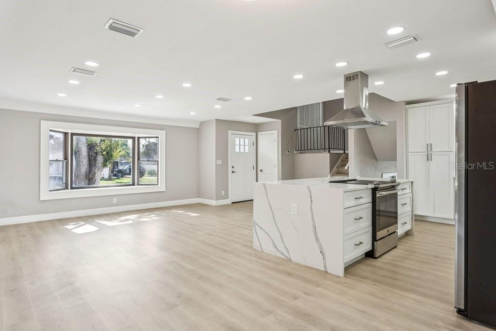 RIVIERA HEIGHTS - Residential Lease