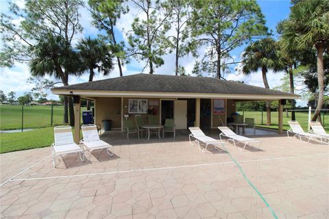 A home in WINTER HAVEN