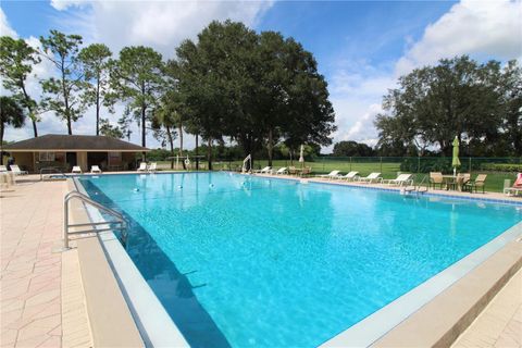 A home in WINTER HAVEN