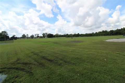 A home in WINTER HAVEN