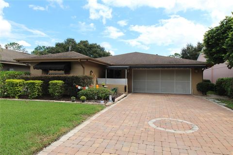 A home in WINTER HAVEN