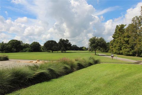 A home in WINTER HAVEN