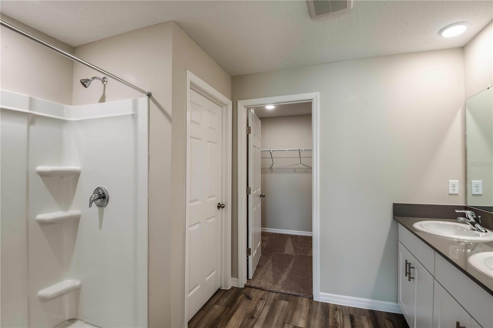 TWO RIVERS - Residential