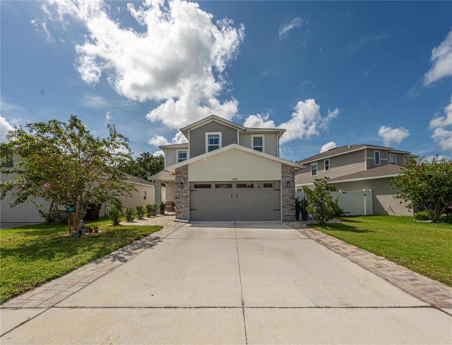 4210 SOUTHERN VISTA LOOP