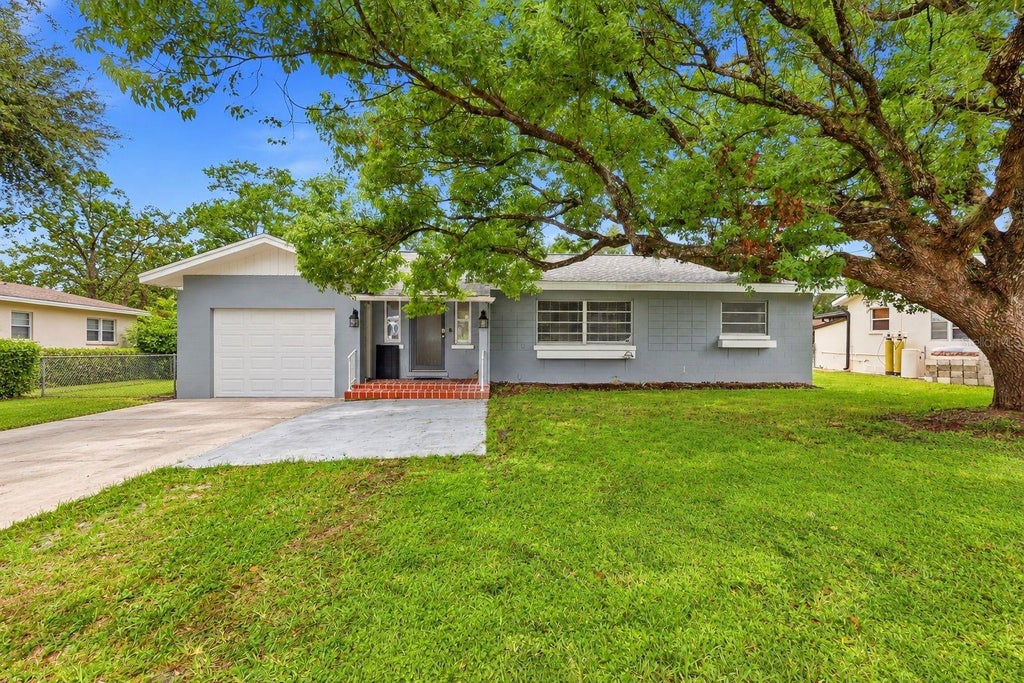 Photo of 65 Community Drive, Debary, FL 32713 (MLS # V4951203)
