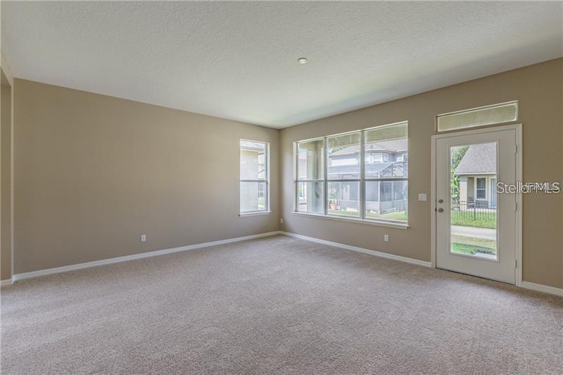 LAKES WINDERMERE PH 01 49 108 - Residential Lease