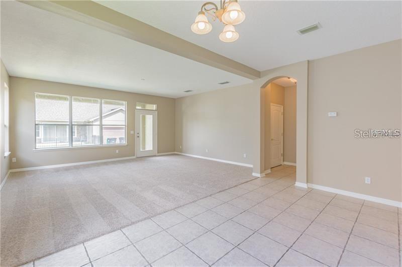 LAKES WINDERMERE PH 01 49 108 - Residential Lease