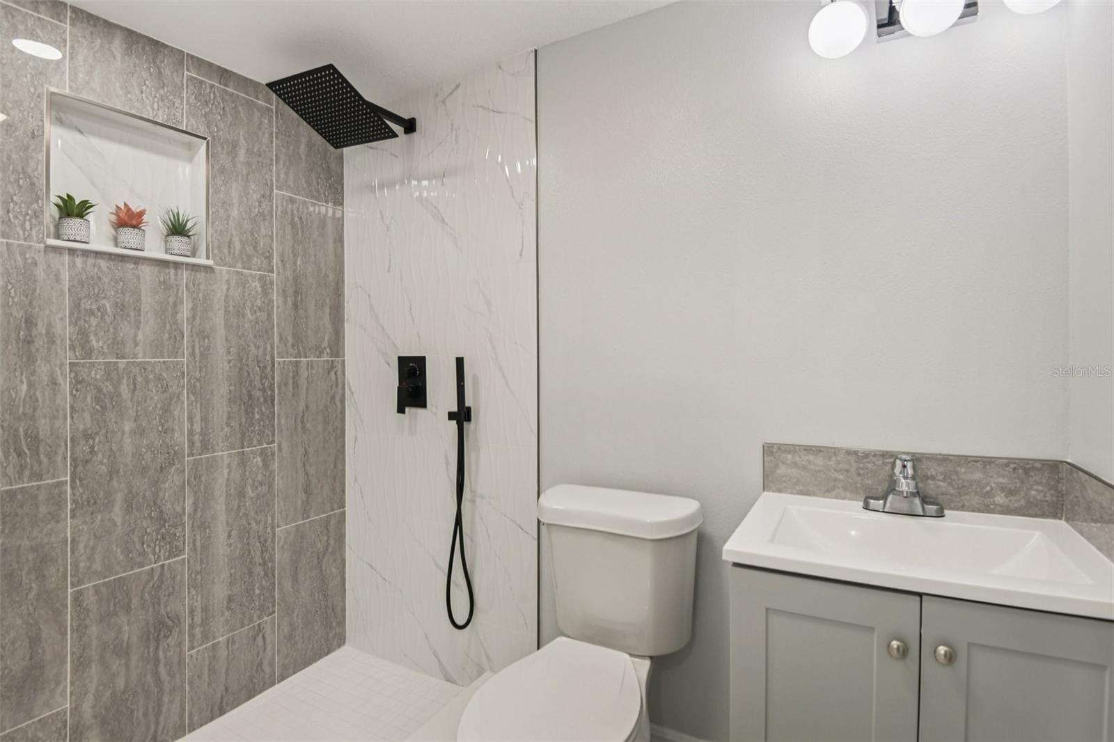 RAMONA PARK - Residential