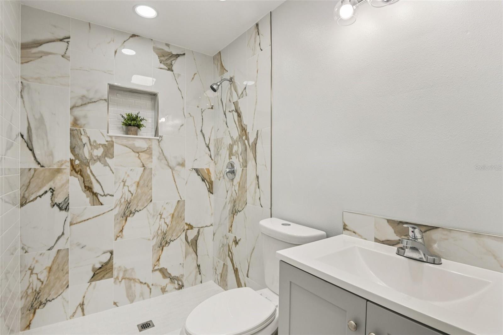 RAMONA PARK - Residential