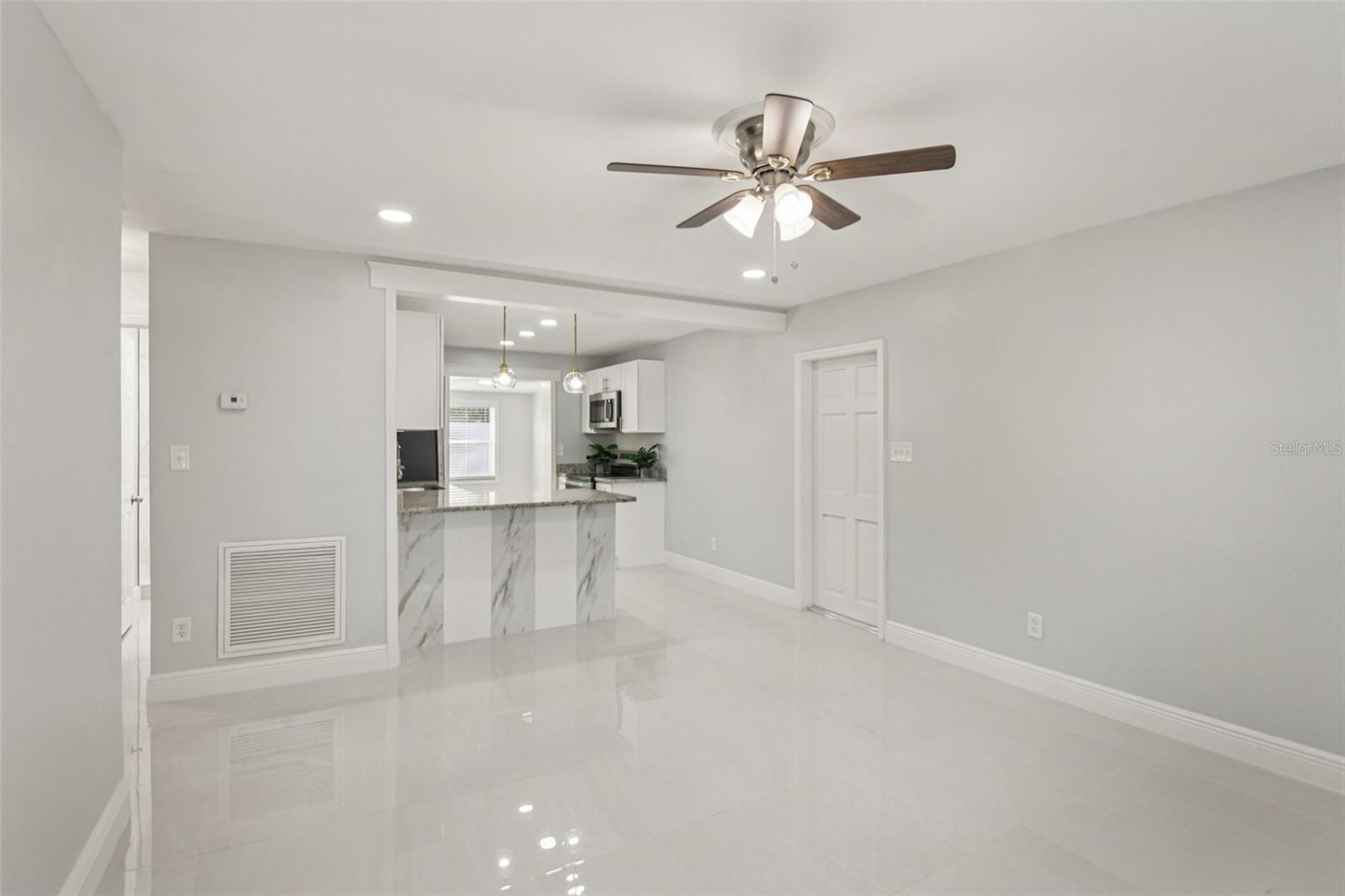 RAMONA PARK - Residential