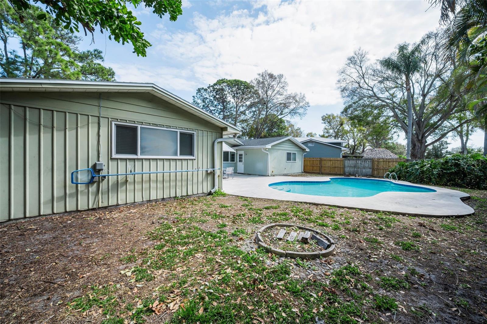 WHISPERING FOREST - Residential