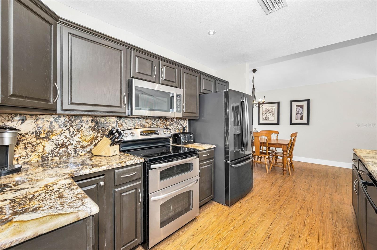 WHISPERING FOREST - Residential