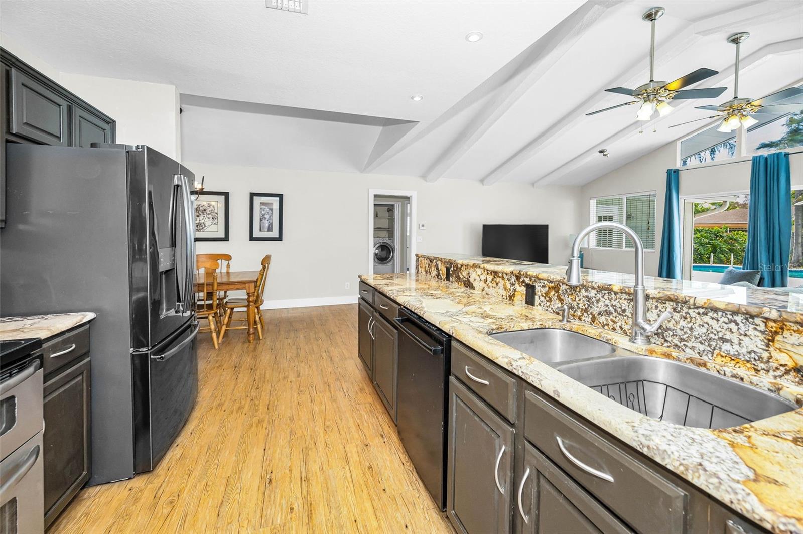 WHISPERING FOREST - Residential