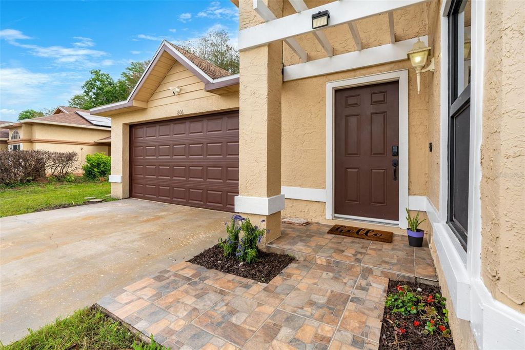 Photo of 806 Vermont Woods Lane, Orlando, FL 32824 (MLS # O6396795)