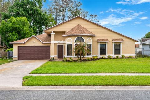 Photo of 806 Vermont Woods Lane, Orlando, FL 32824 (MLS # O6396795)