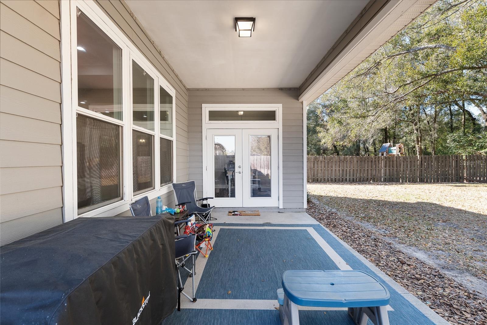 WESTON OAKS - Residential