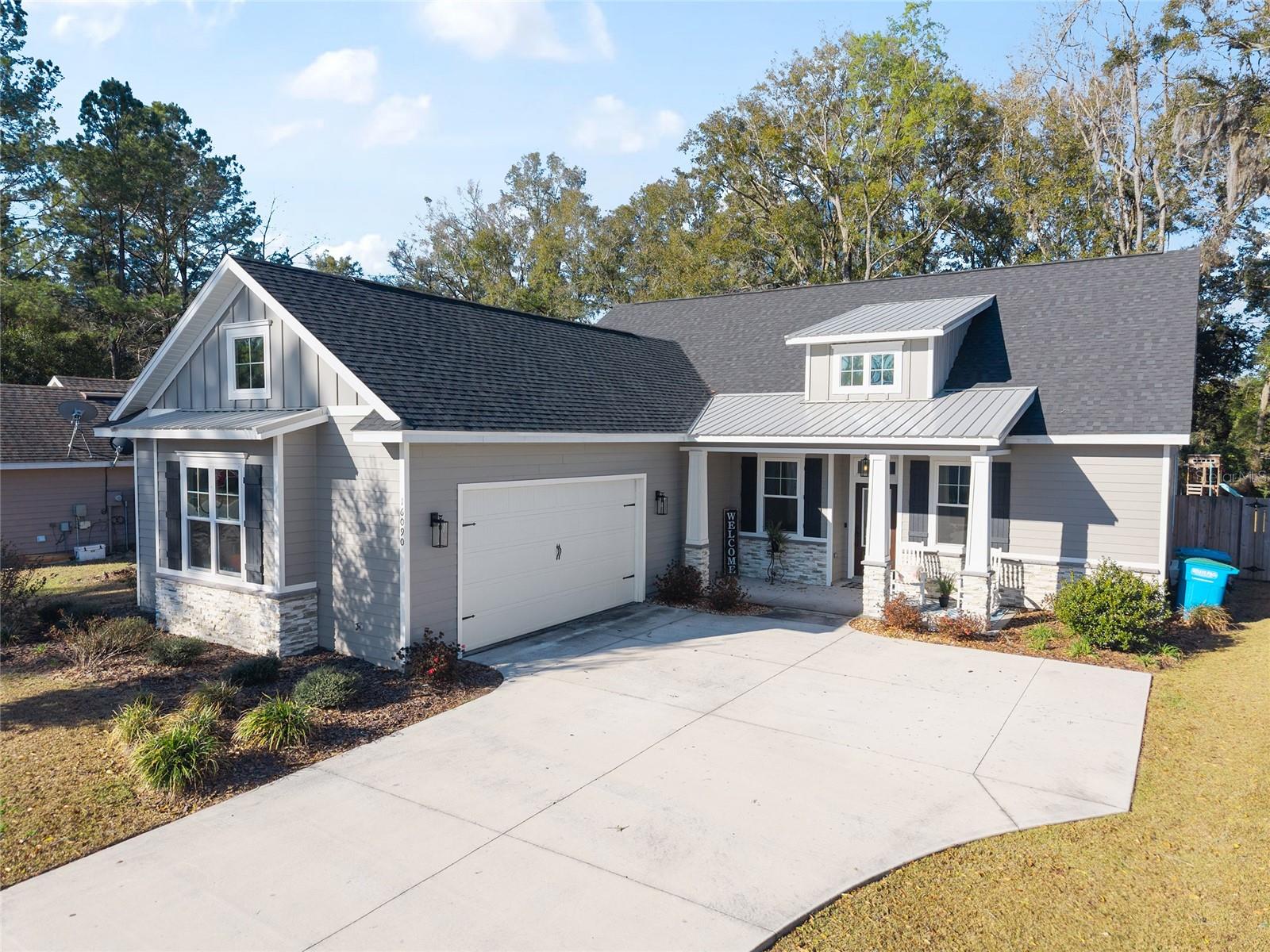 WESTON OAKS - Residential