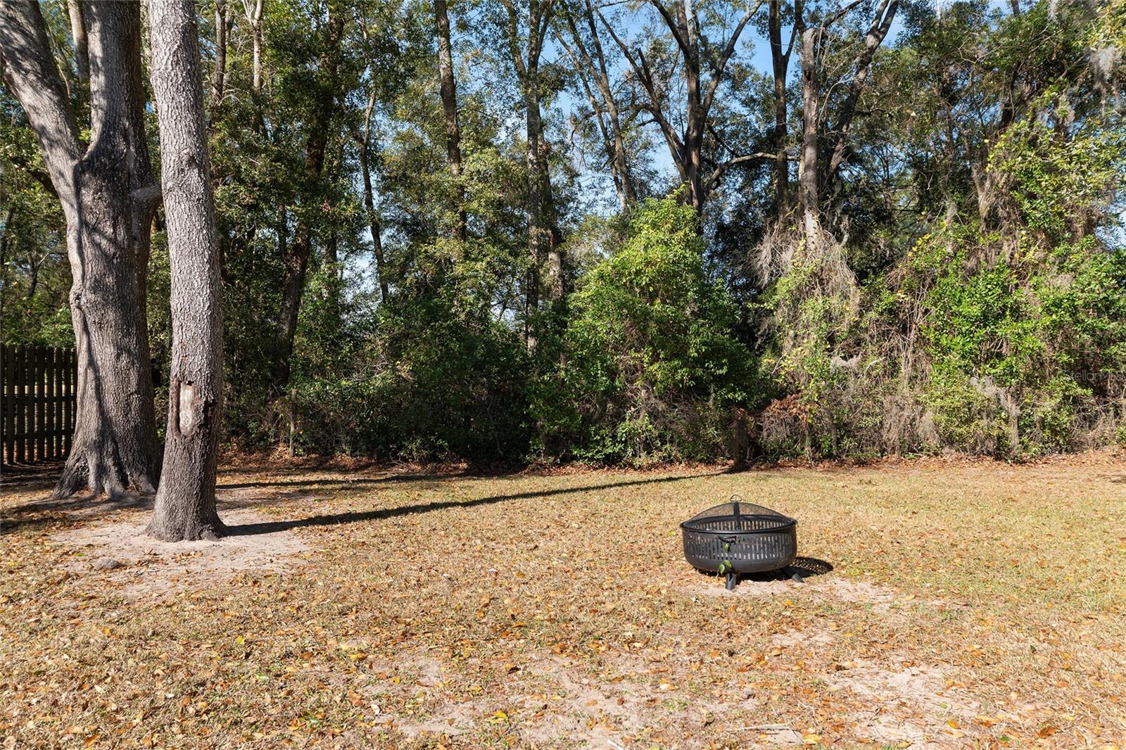 WESTON OAKS - Residential