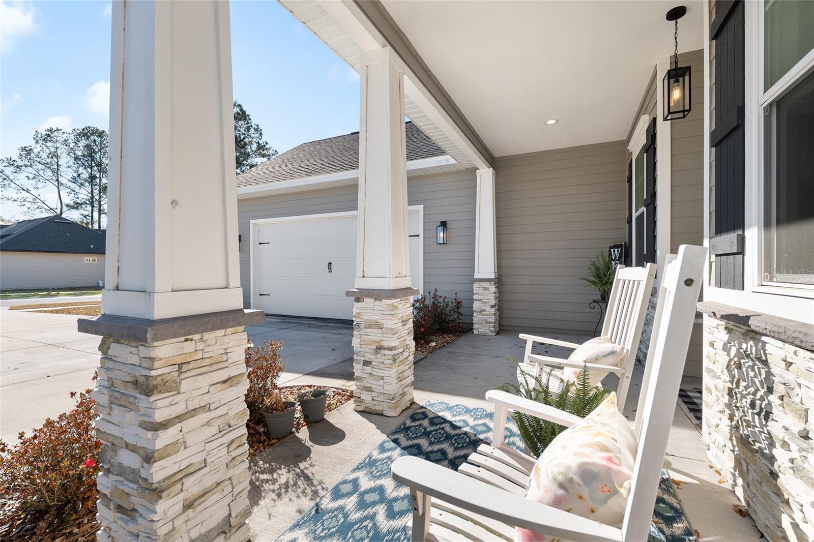 WESTON OAKS - Residential