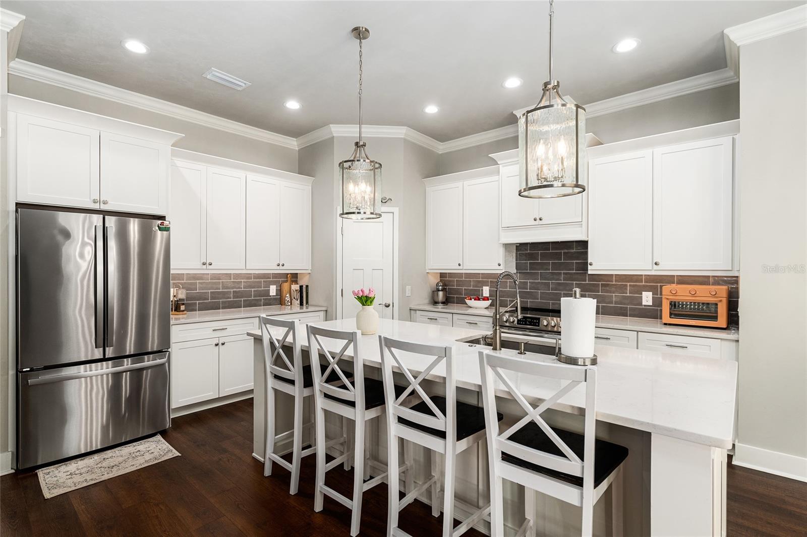 WESTON OAKS - Residential