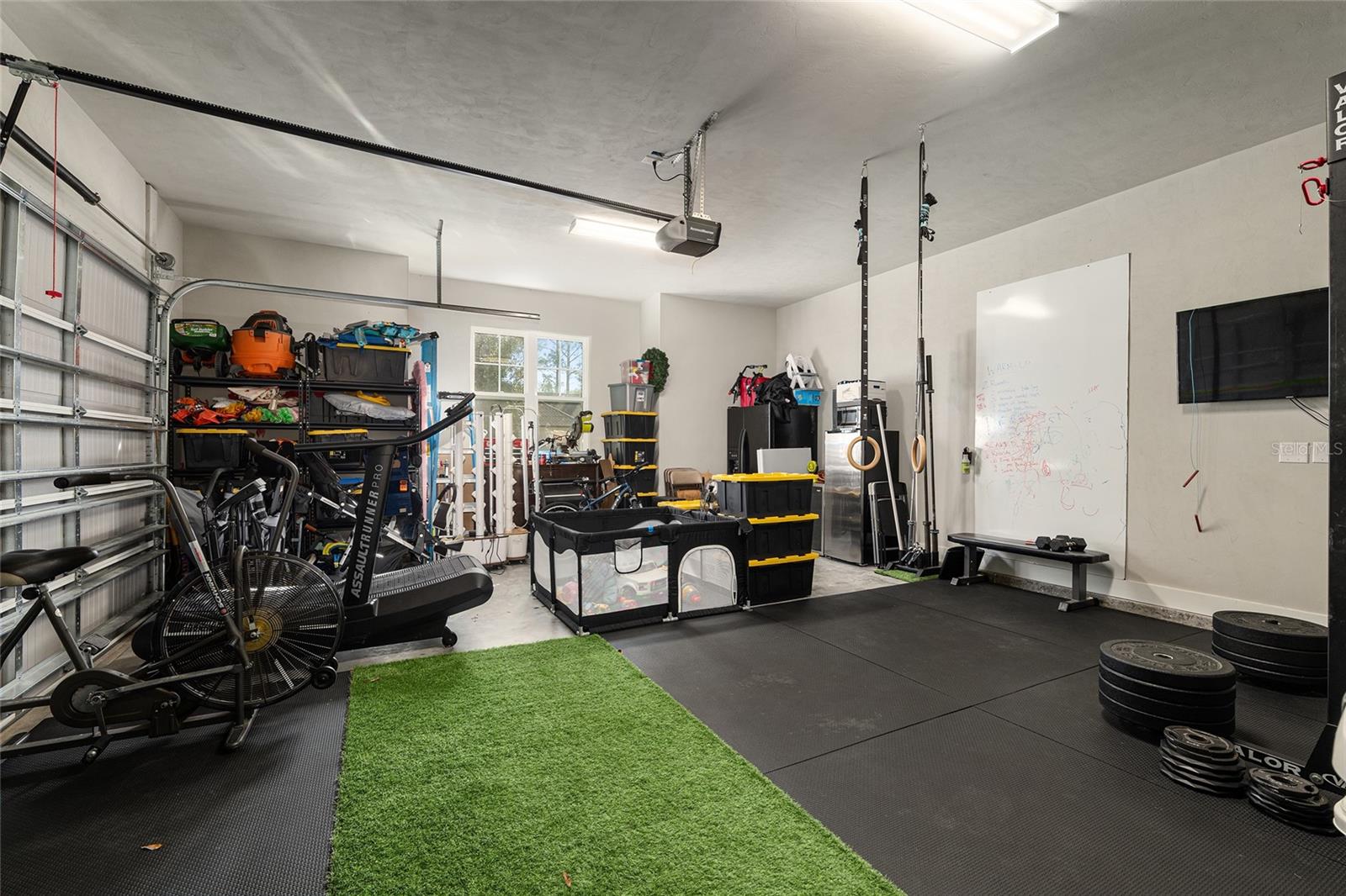 WESTON OAKS - Residential