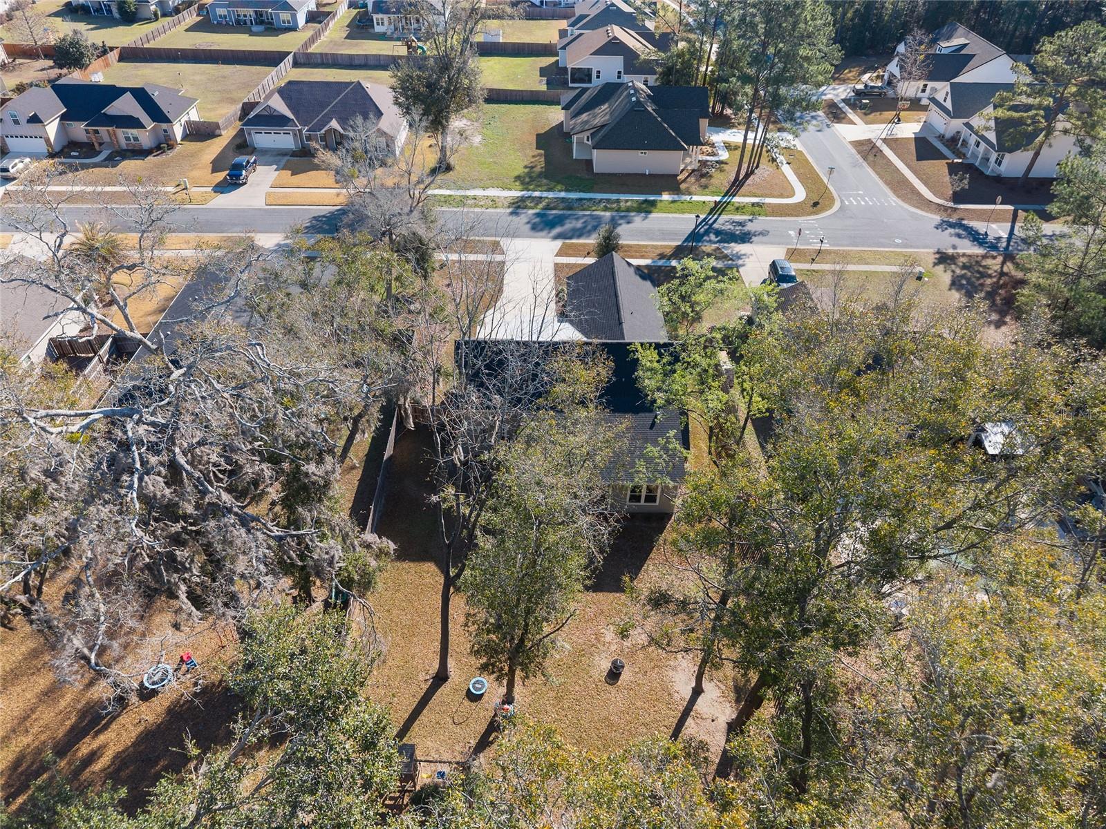 WESTON OAKS - Residential